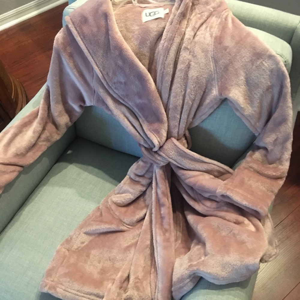 Ugg short robe, Size Small, Pink